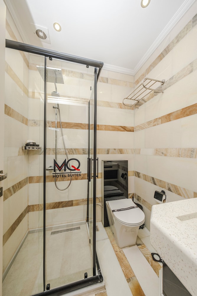 MQ Hotel Suites 57/60