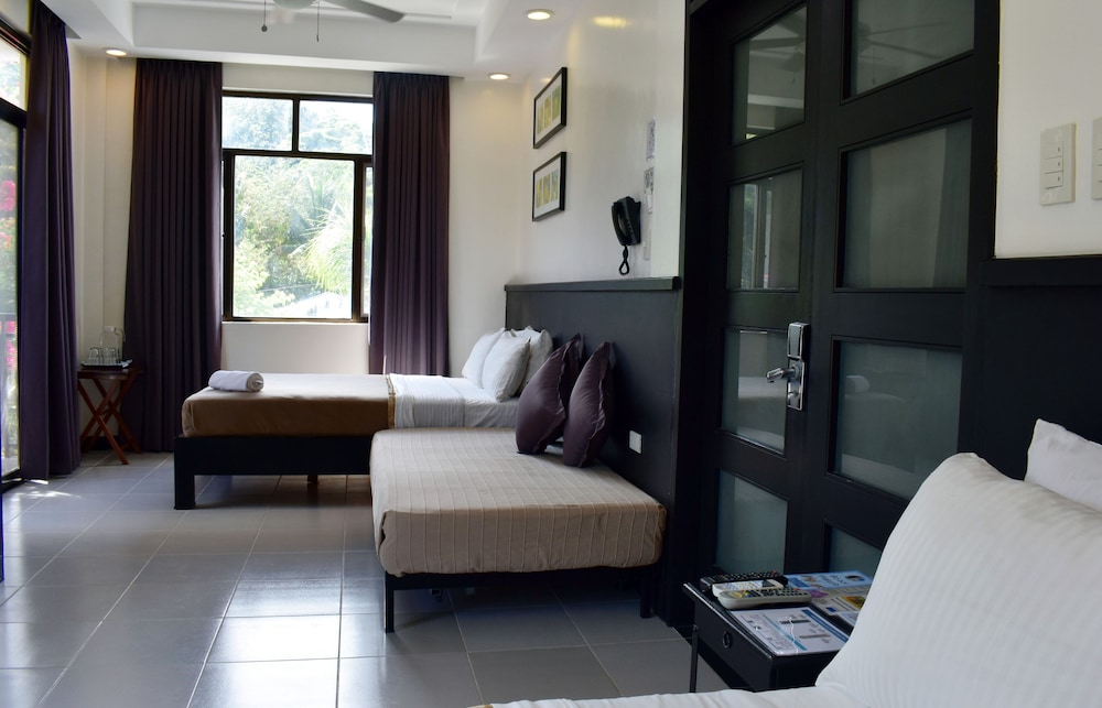 One Crescent Place Hotel 30/64