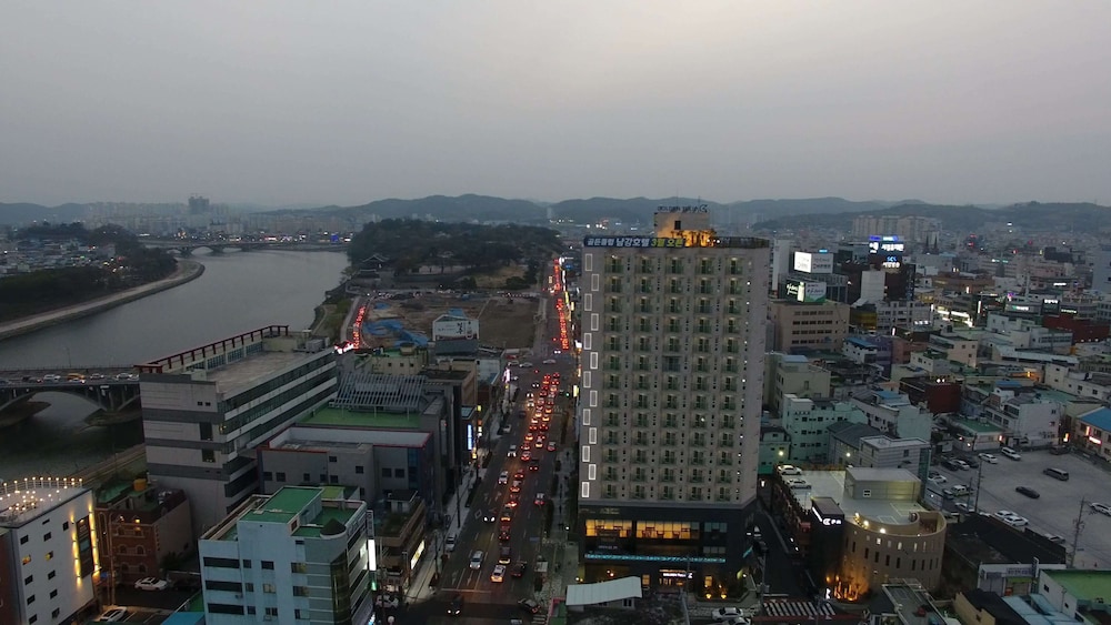 Golden Tulip Essential Namgang in JINJU