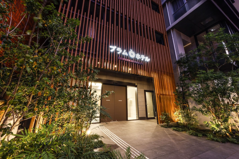 Plum Hotel 3/20