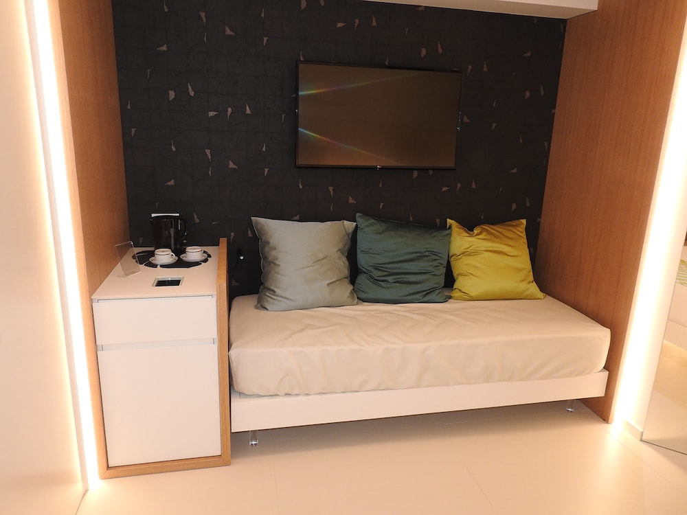 Hedoné Design Experience B&B 23/50