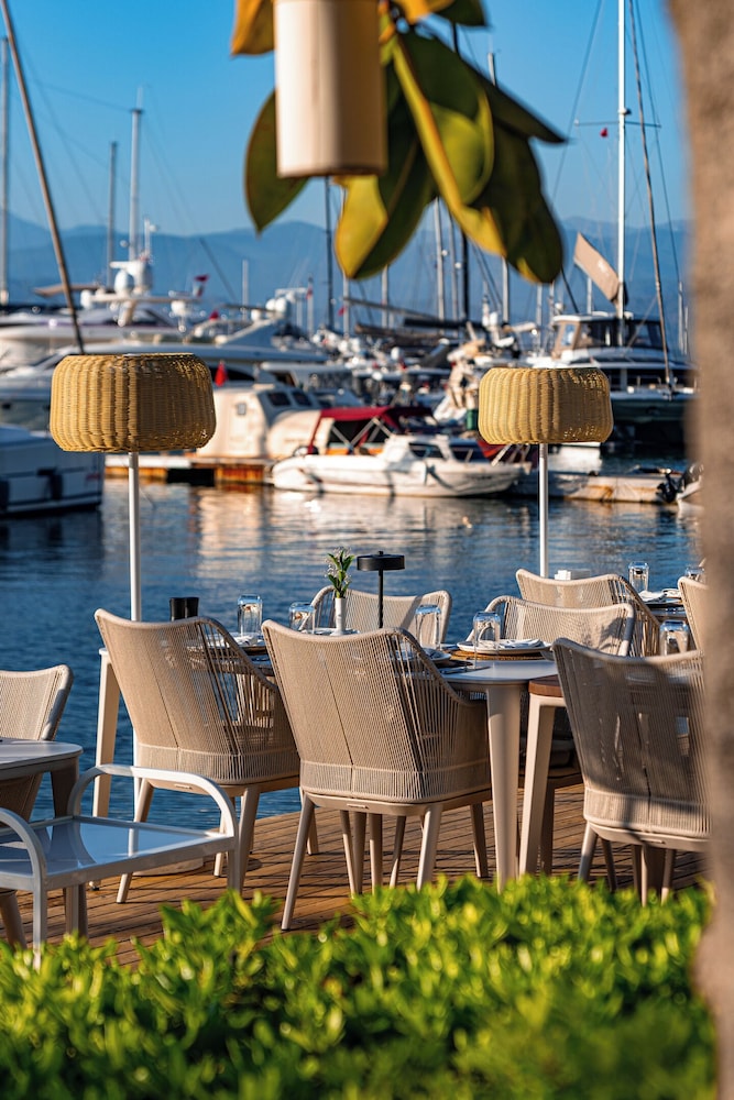 Yacht Classic Hotel - Boutique Class 69/88