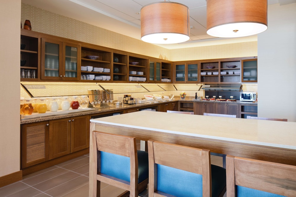 Hyatt Place Kansas City Lenexa City Center 42/56
