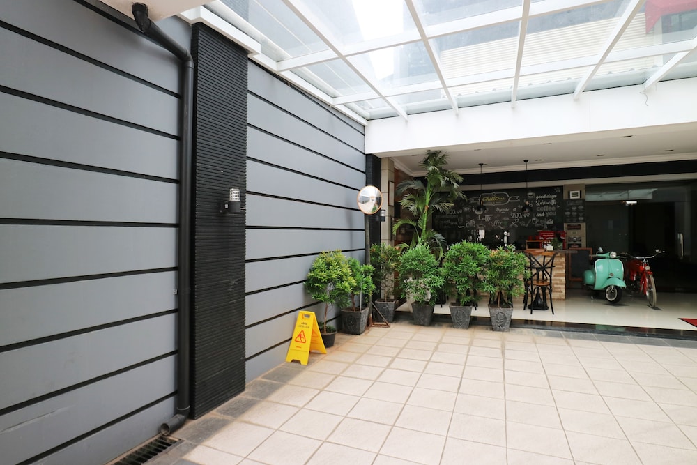 New Raja Residence 40/43