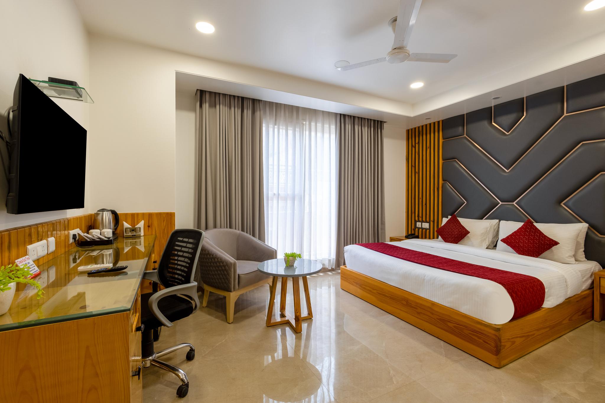Deluxe, Double Bed