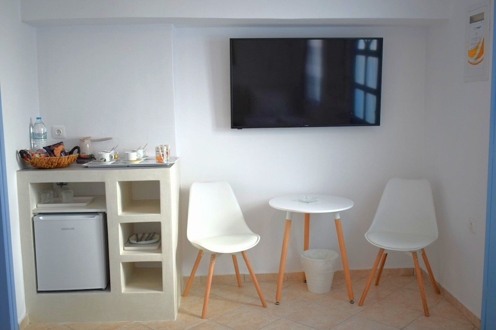 Virginia Studios & Apartments 28/49