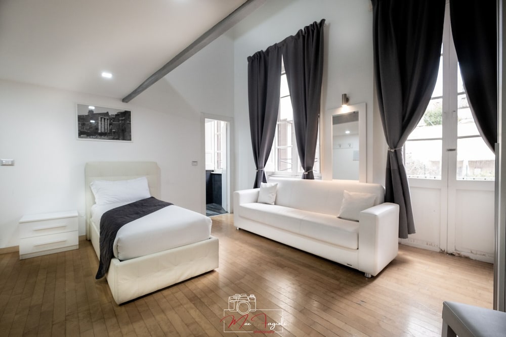 Arch Rome Suites 38/75