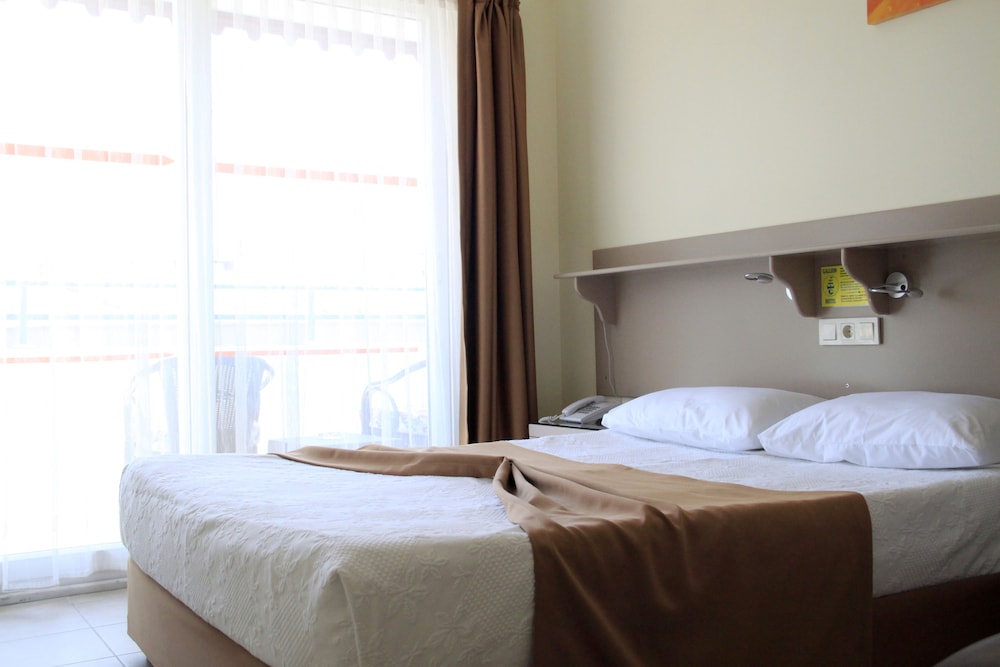 Gallion Hotel 20/73