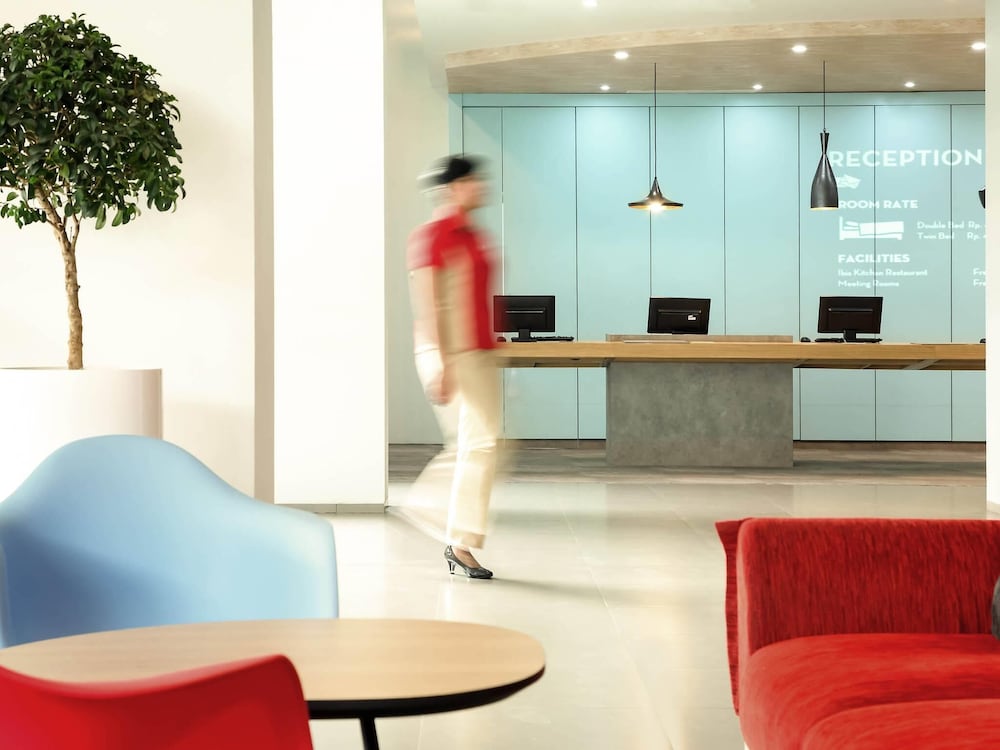 Ibis Bandung Pasteur 13/57