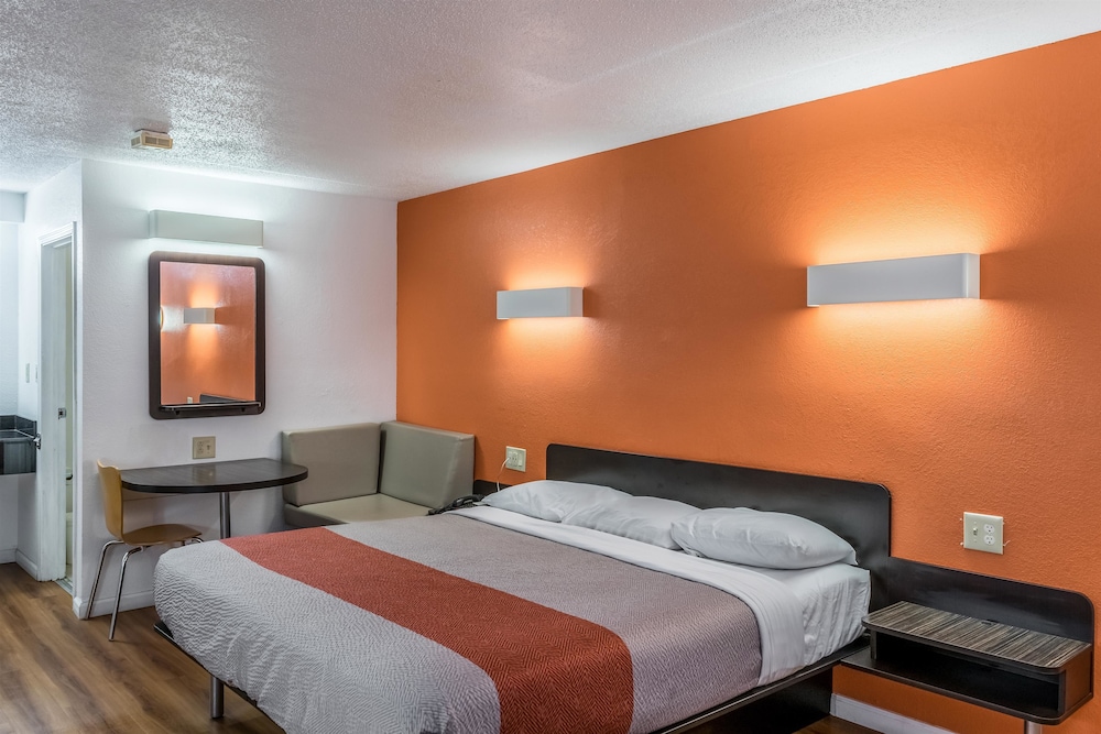 Motel6 Florence, KY - Cincinnati Airport 10/40