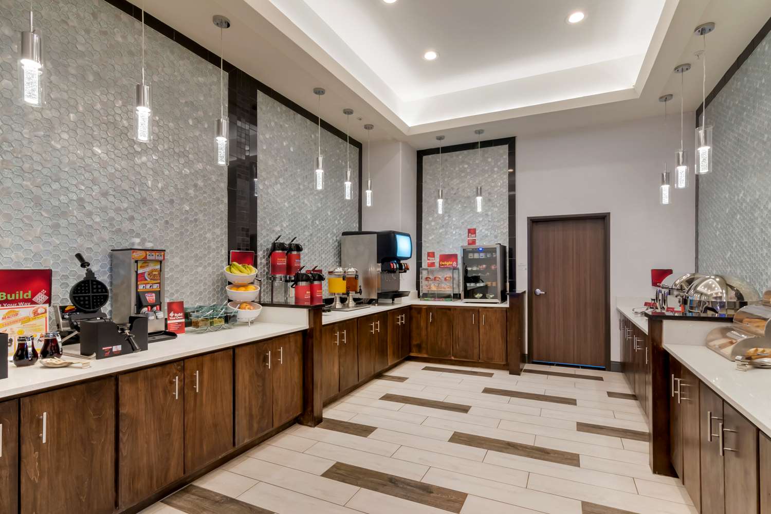 Best Western Premier Liberty Inn & Suites 38/48
