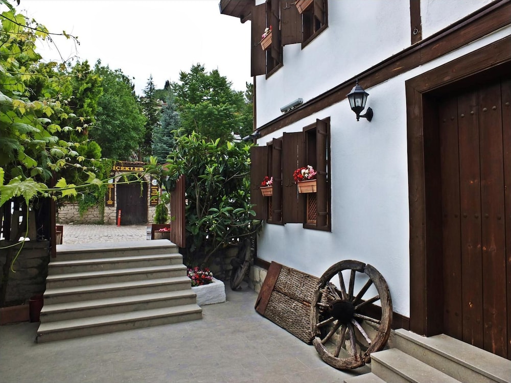 Cakiroglu Konak 48/54