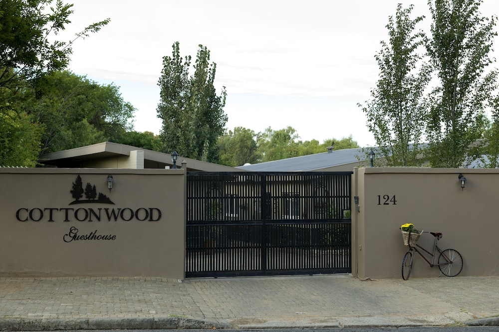 Cottonwood Guesthouse 38/50