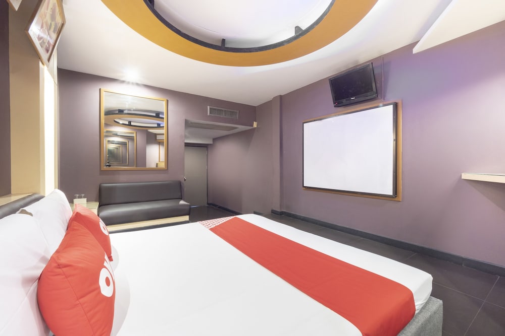 OYO 75382 Chonburi Hotel 13/42