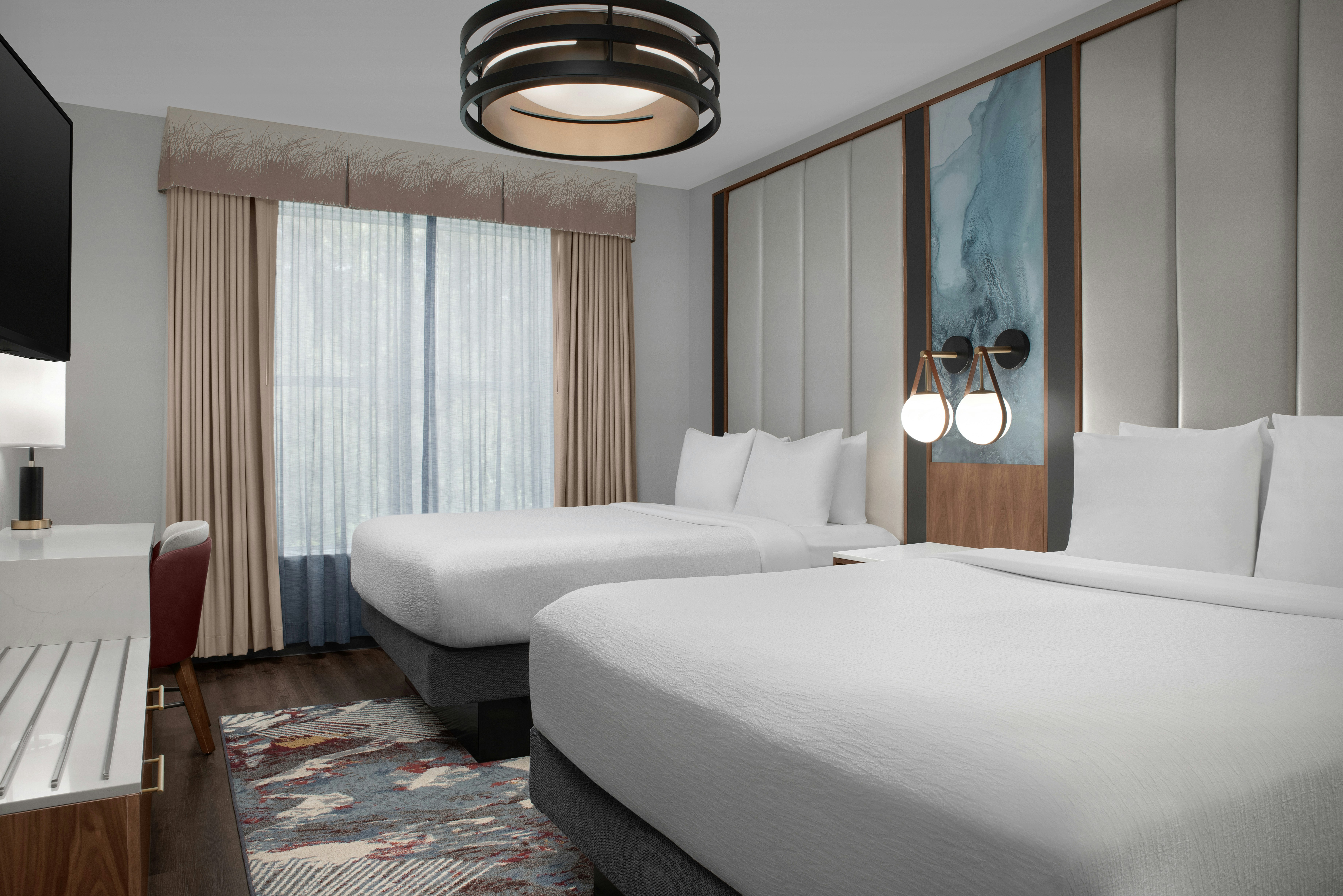 Executive, Suite, 1 King or 2 Queen Beds