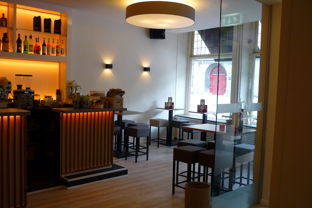 Hotel Beez NO.106 35/45
