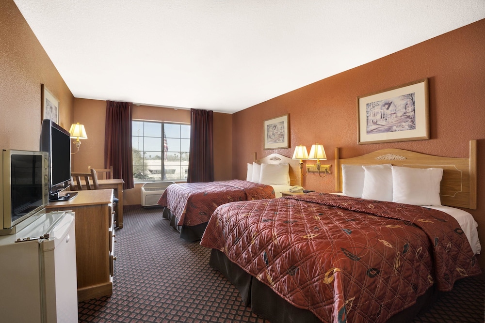 Days Inn & Suites Surprise 5/25