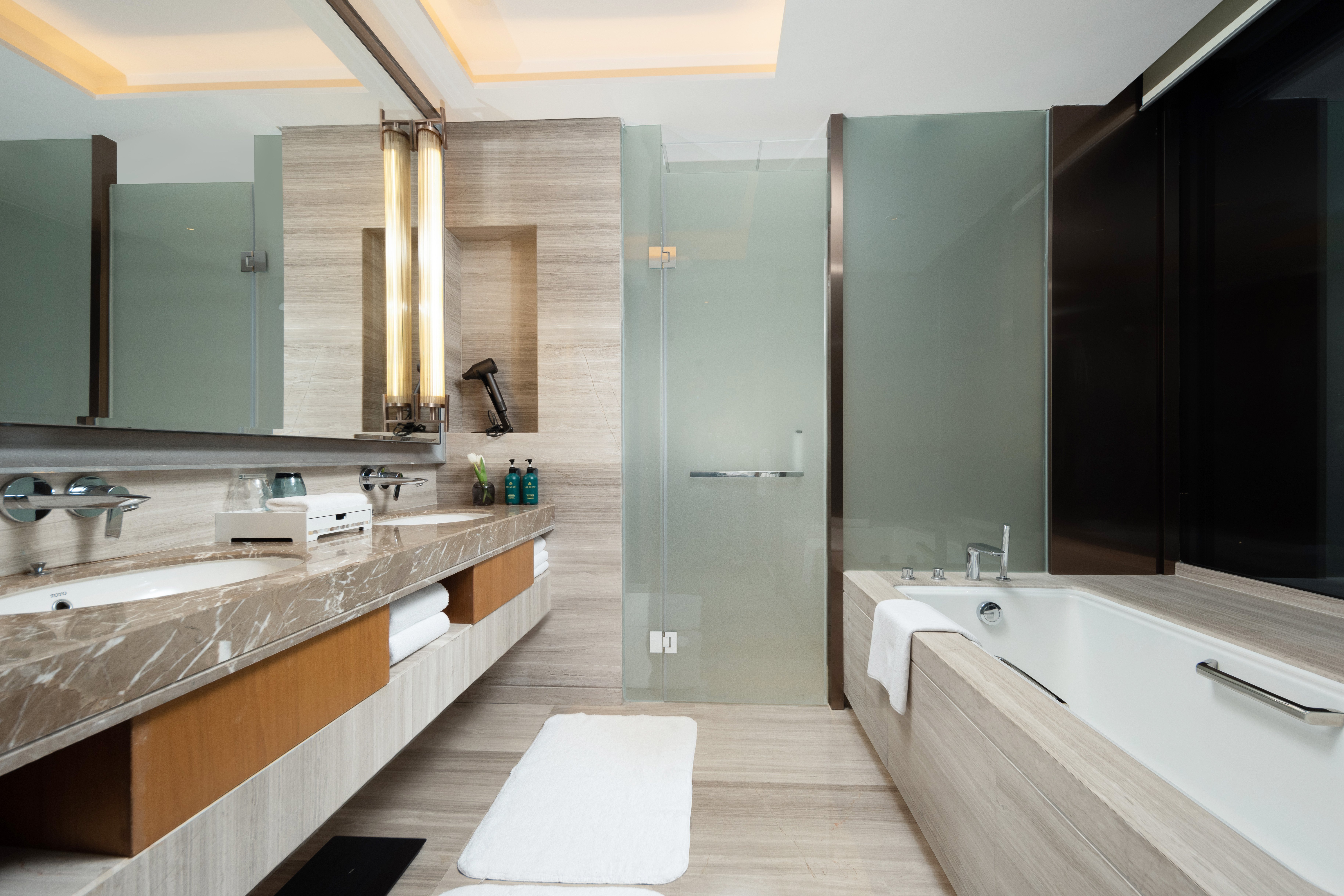 CROWNE PLAZA FUZHOU RIVERSIDE 49/50