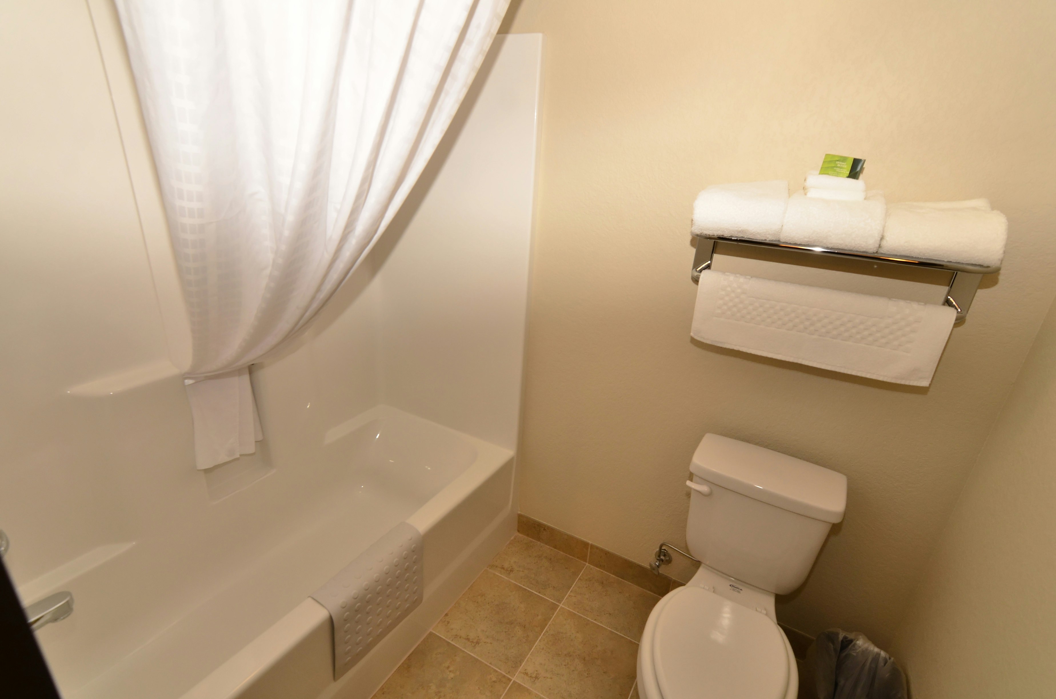 Cobblestone Inn & Suites - Holstein 46/48