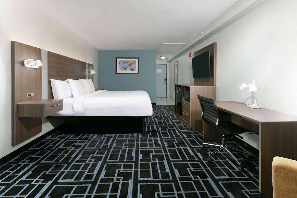 Baymont by Wyndham East Ridge 49/49