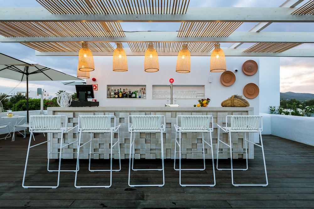 Gatzara Suites Santa Gertrudis 62/76