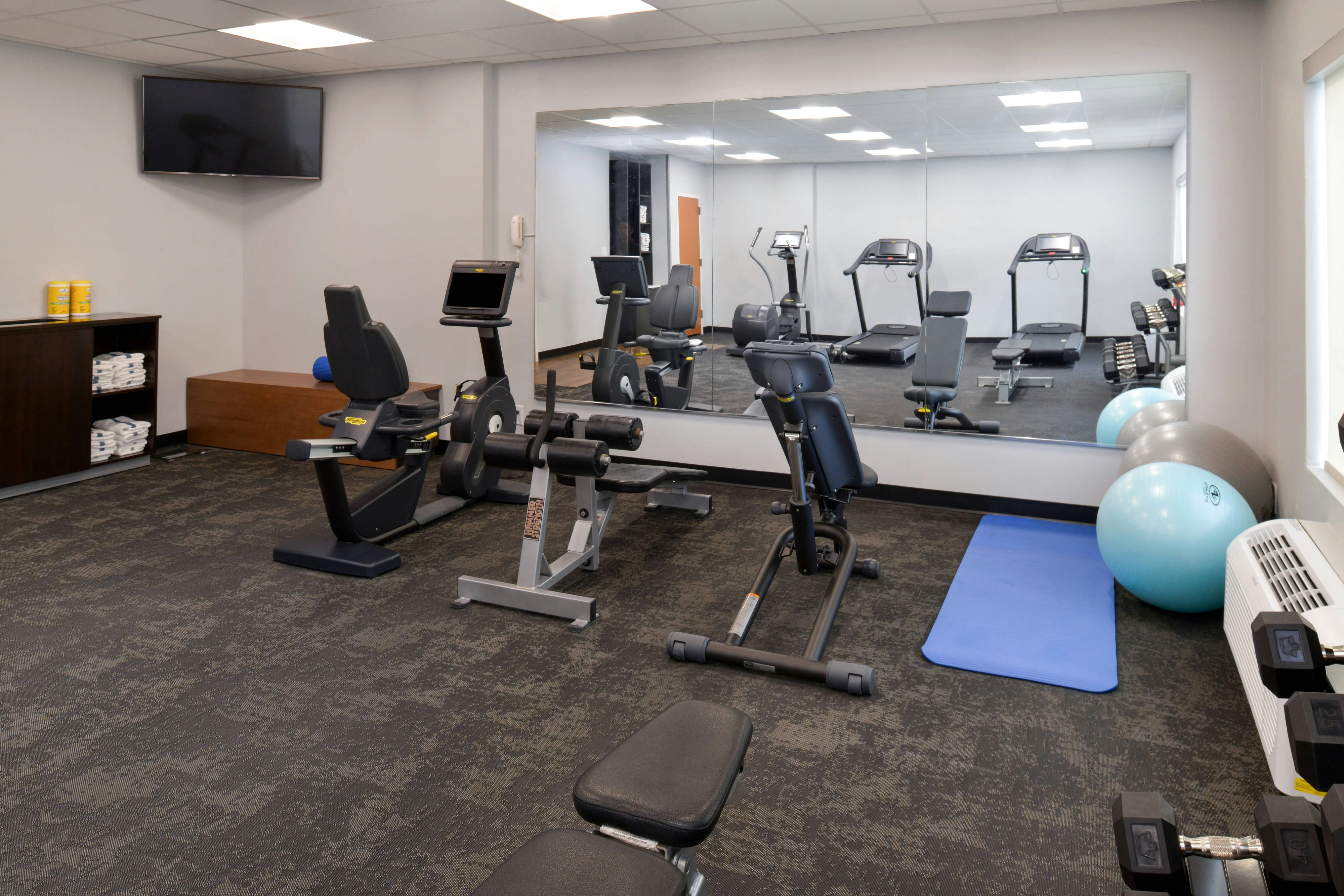Fairfield Inn Suites By Marriott Arlington Six Flags 8/17