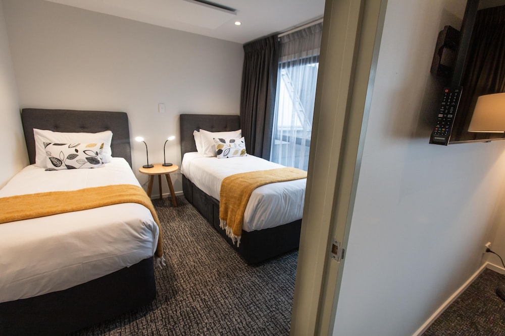 Hotel Give 30/79