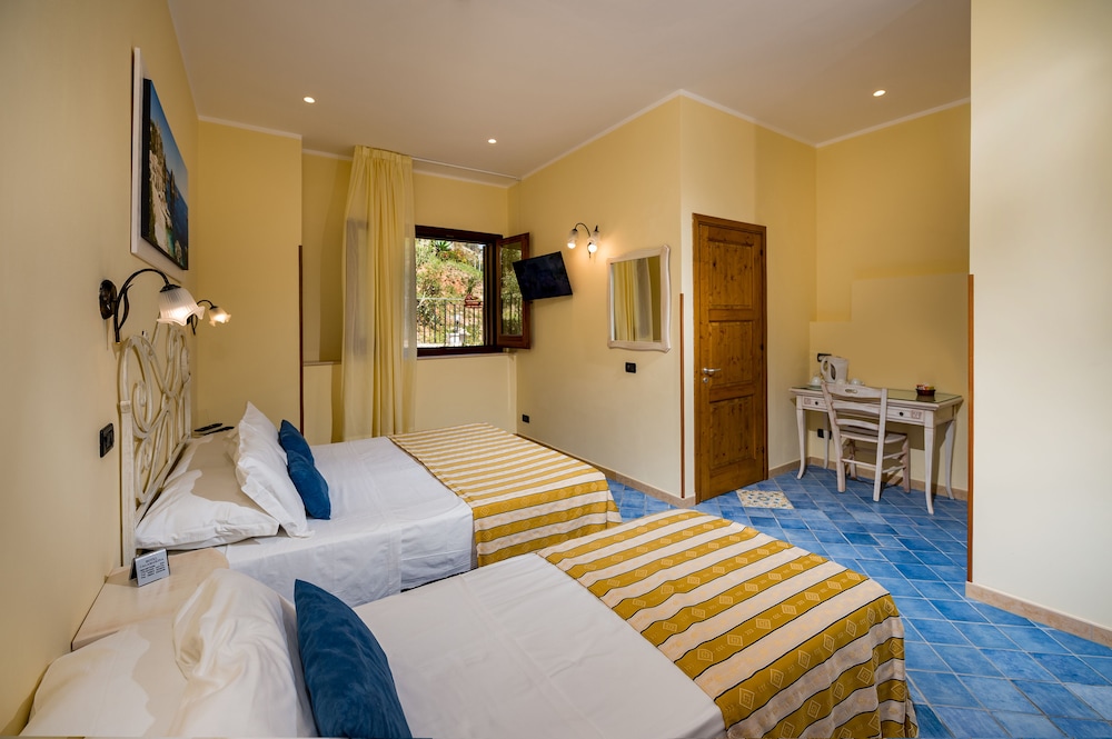 HOTEL CALA MARINA 20/72