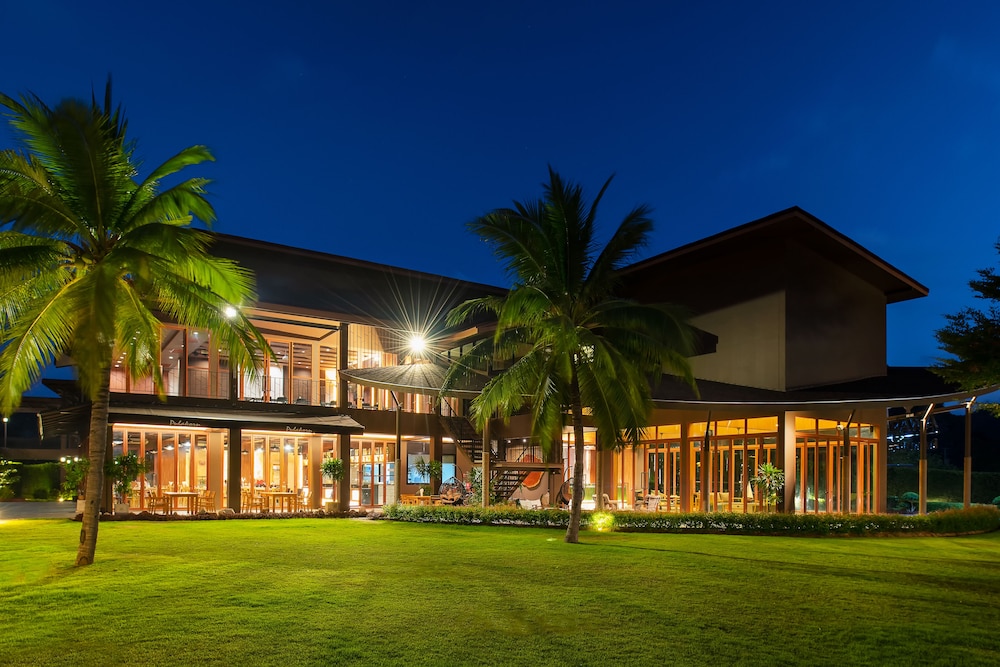 La Isla Pranburi Beach Resort 44/50