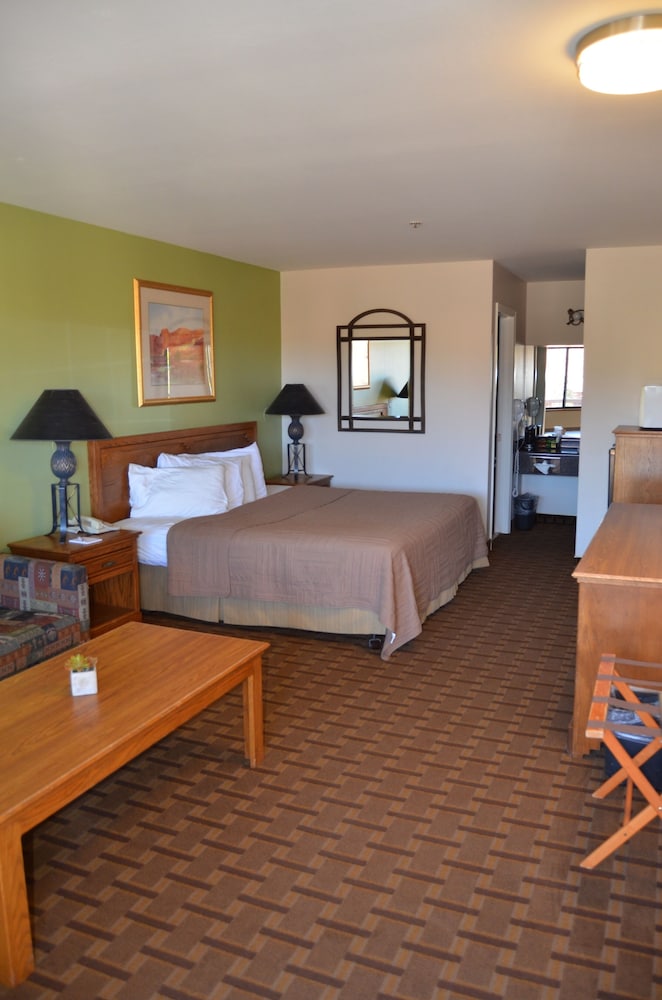 غرفة جونيور مفردة بسرير كينج، The Noor Hotel 3/5
