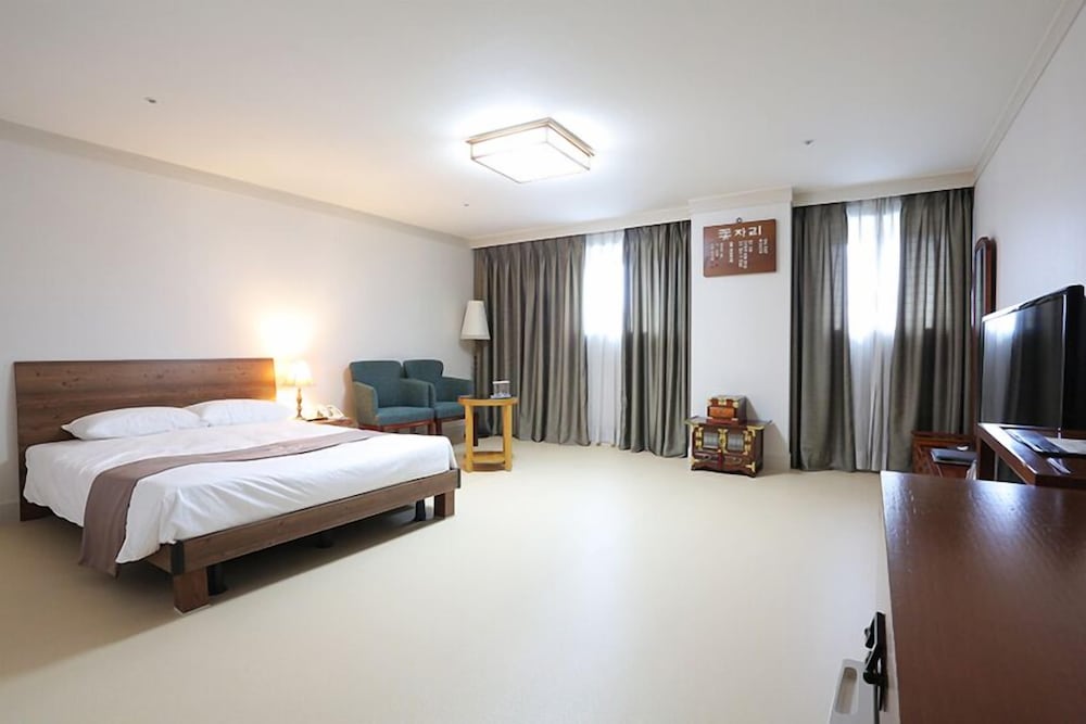 Ondol, Family, Double Bed
