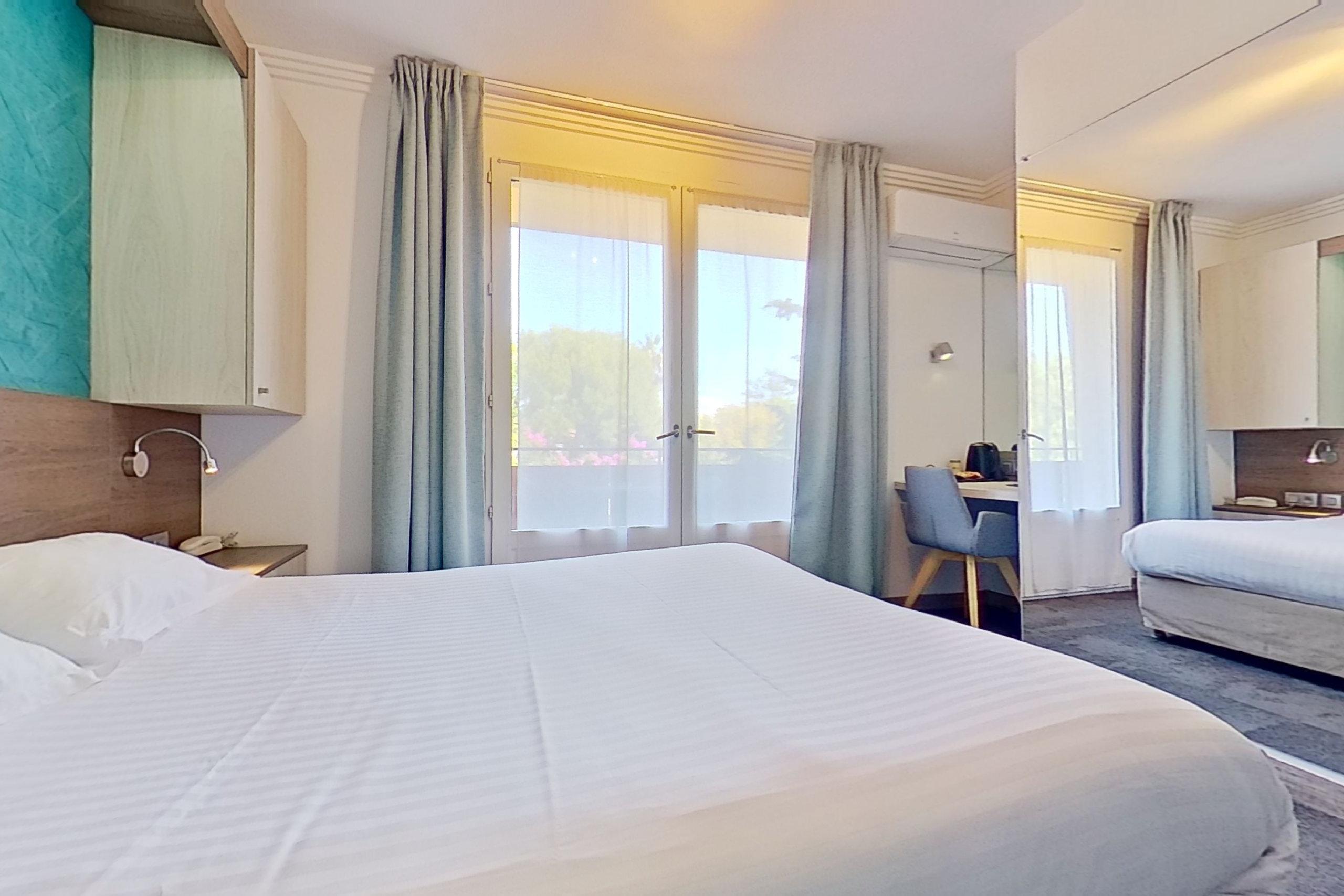 HOTEL PLAGE SAINT JEAN 8/30
