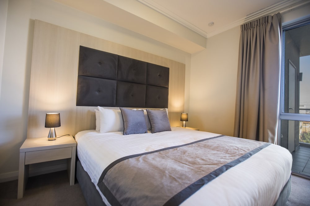 1 BEDROOM, APARTMENT, BALCONY