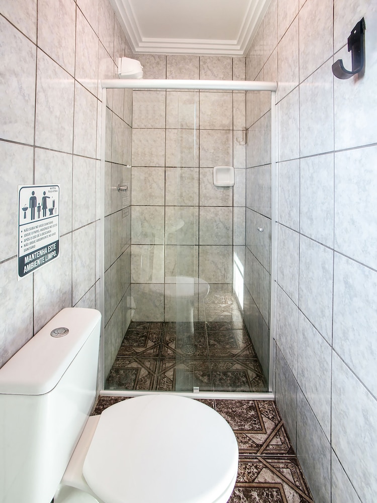 Oyo Tiquatira Hotel 48/50