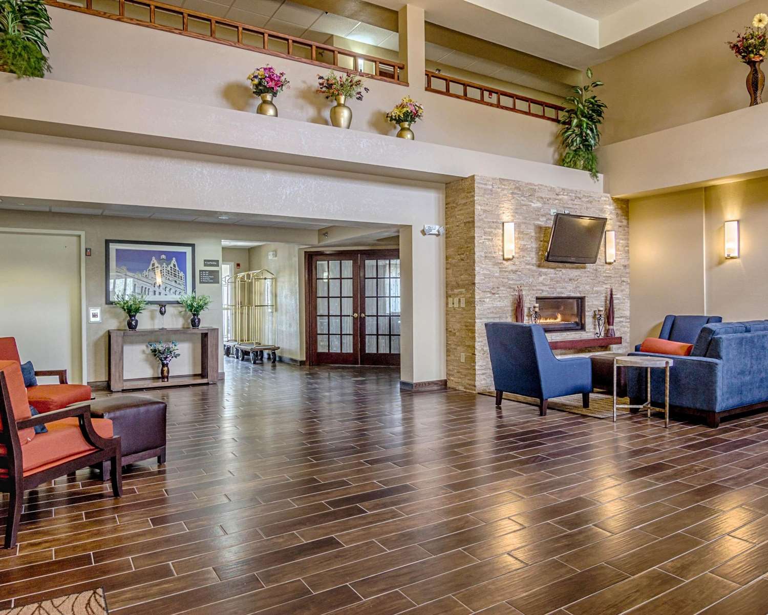 Comfort Inn and Suites Grafton Cedarburg 15/18