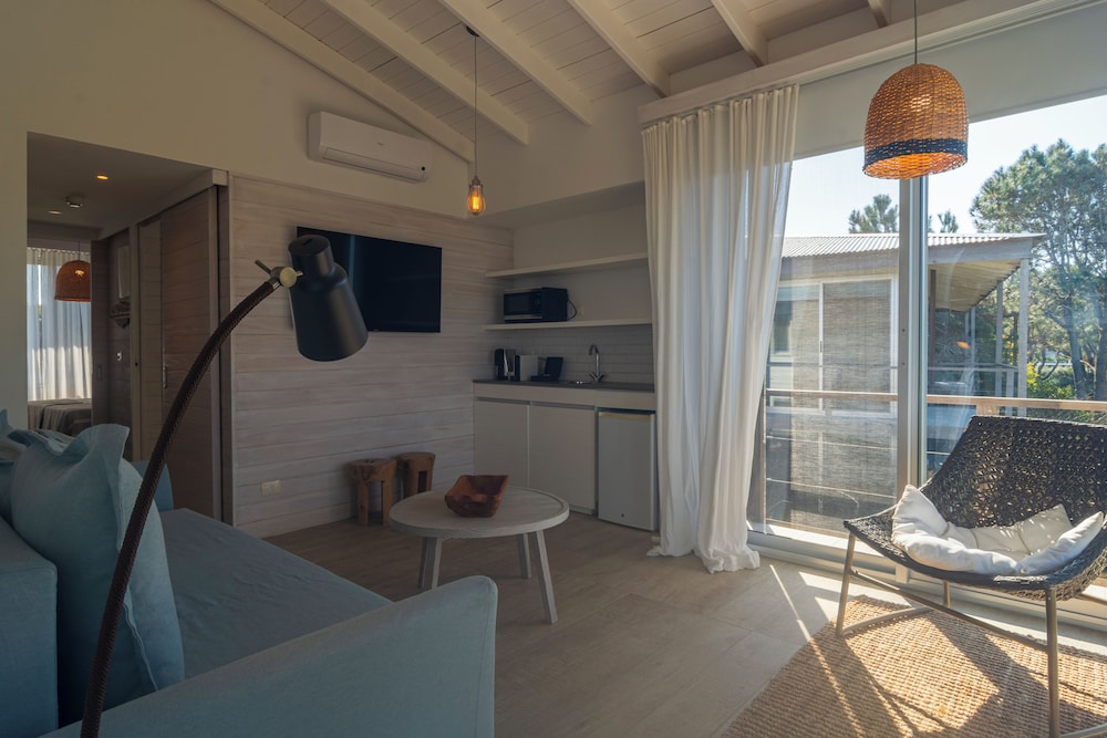Anastasio Hotel And Beach Club 48/73