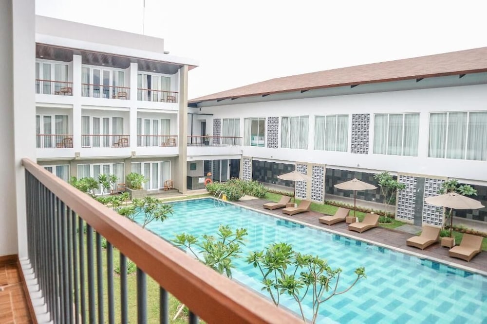 Santika Premiere Garut 60/63