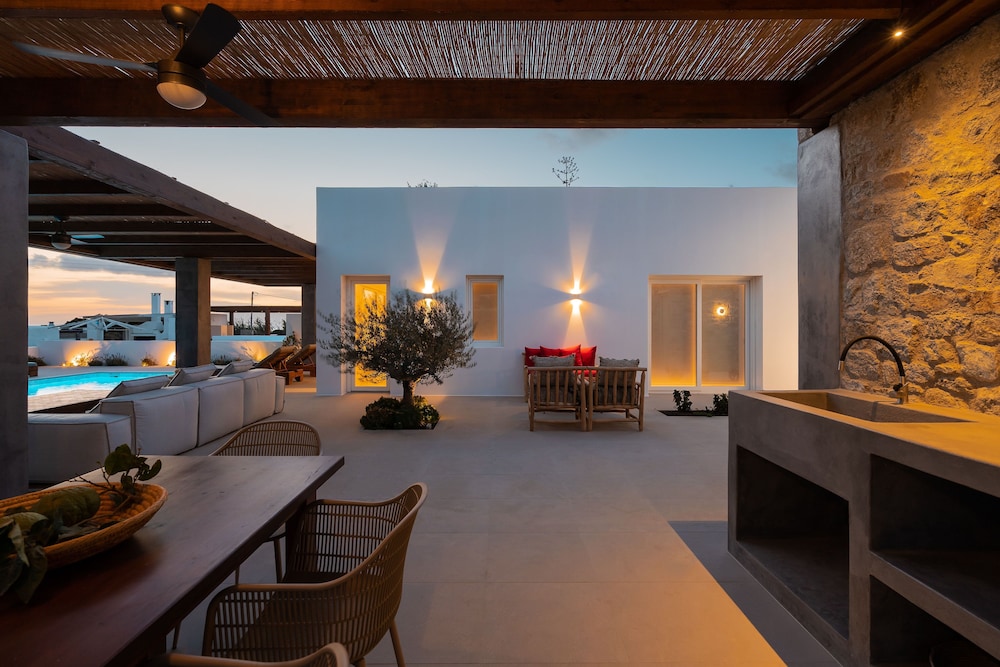 Ploes Seaside Houses 50/50