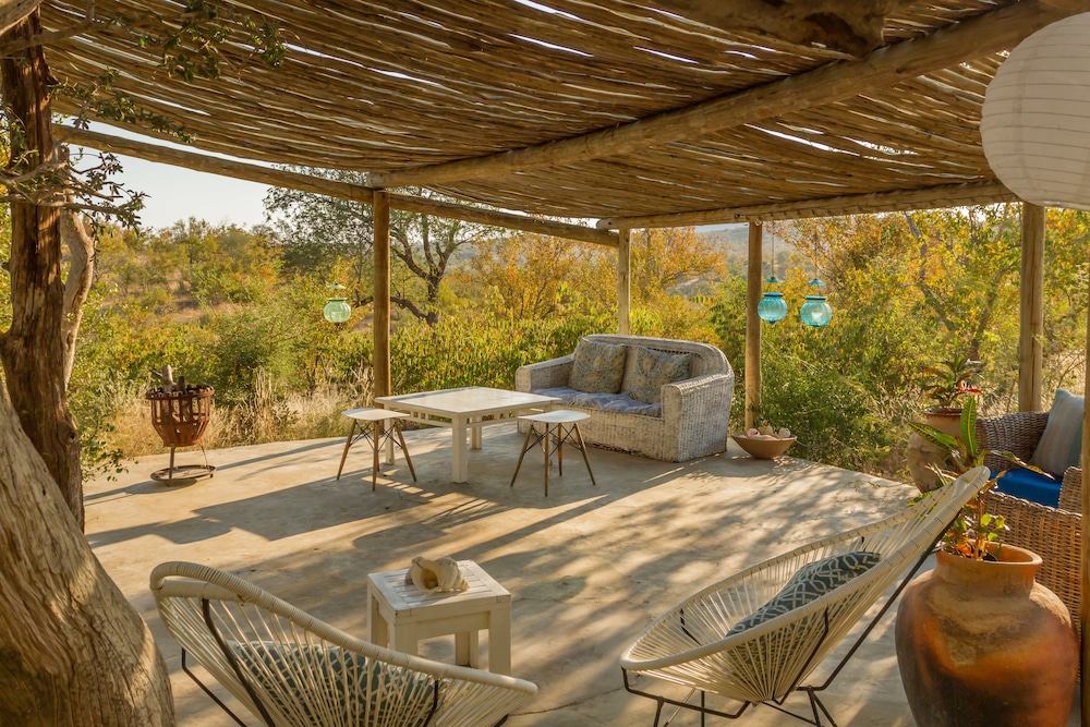 Mbizi Bush Lodge 10/50