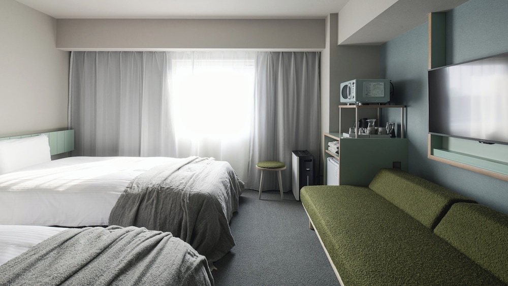 ROOM, TRIPLE