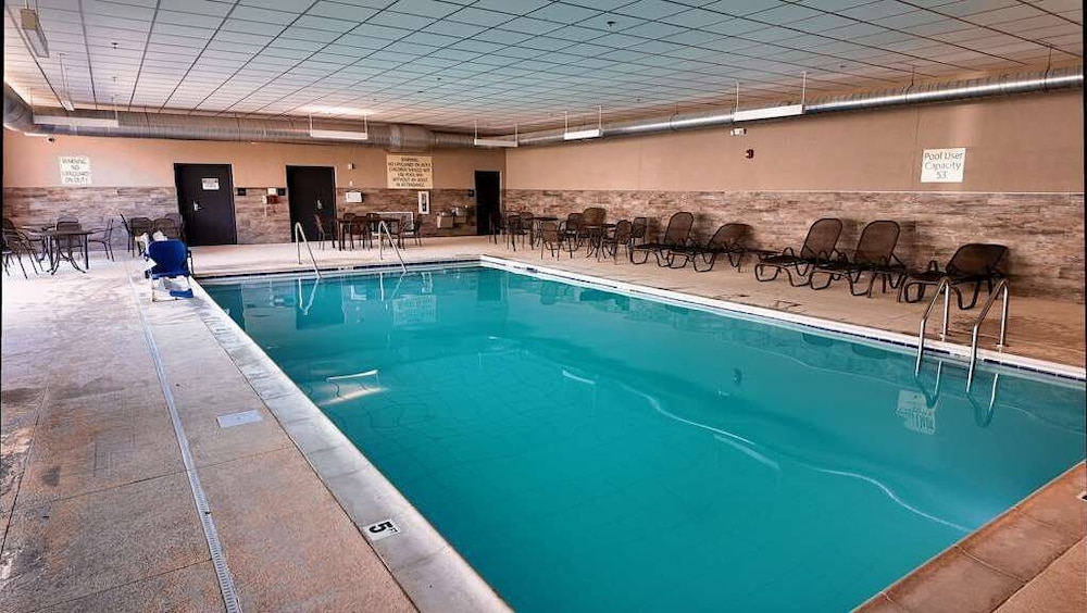 Hotel Lotus Kansas City Merriam 42/64