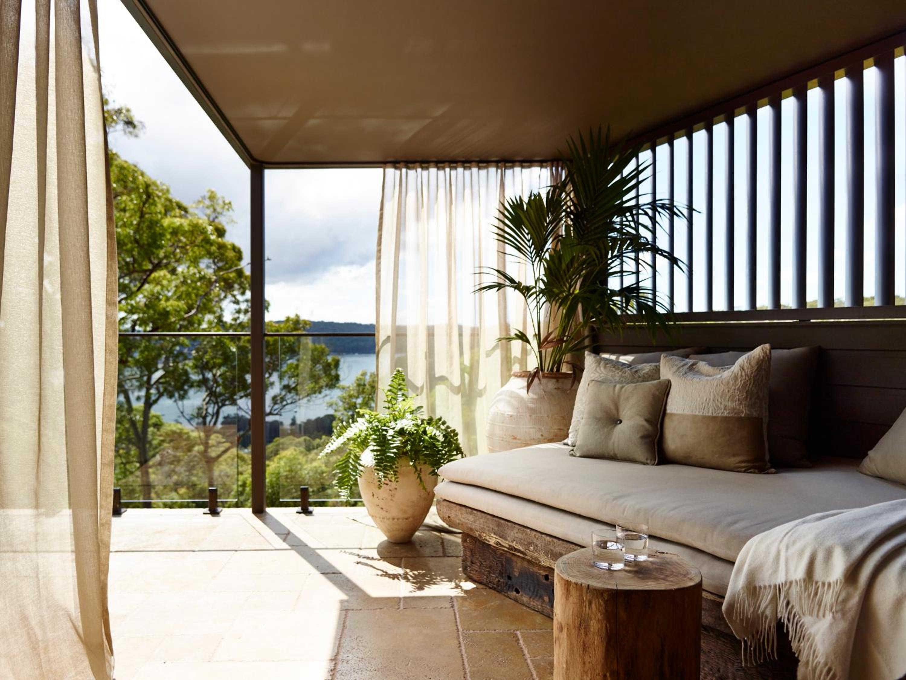 Pretty Beach House 19/28
