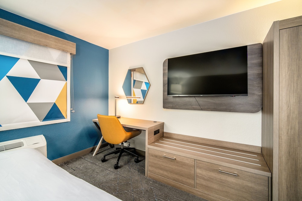 Holiday Inn Express Suites Phoenix Mesa West An Ihg Hotel 23/30