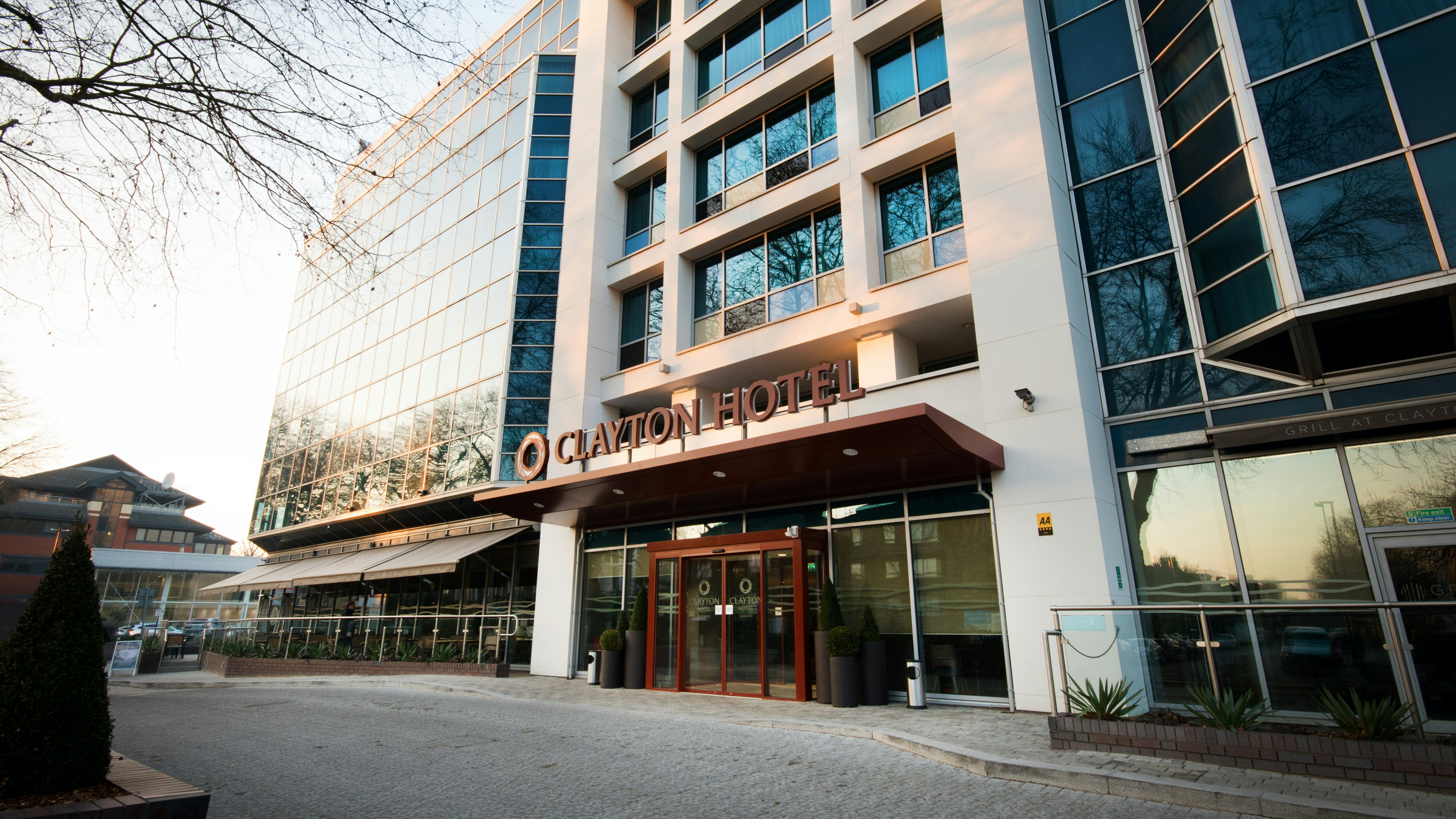Clayton Hotel Chiswick 16/17
