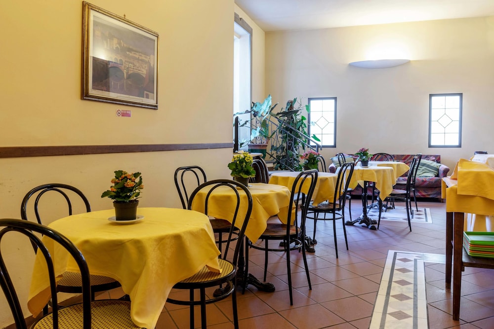 Hotel Monica 30/43