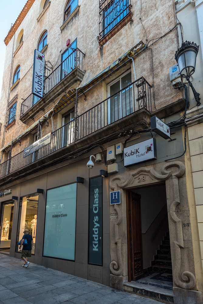 H2 Caceres 1/57