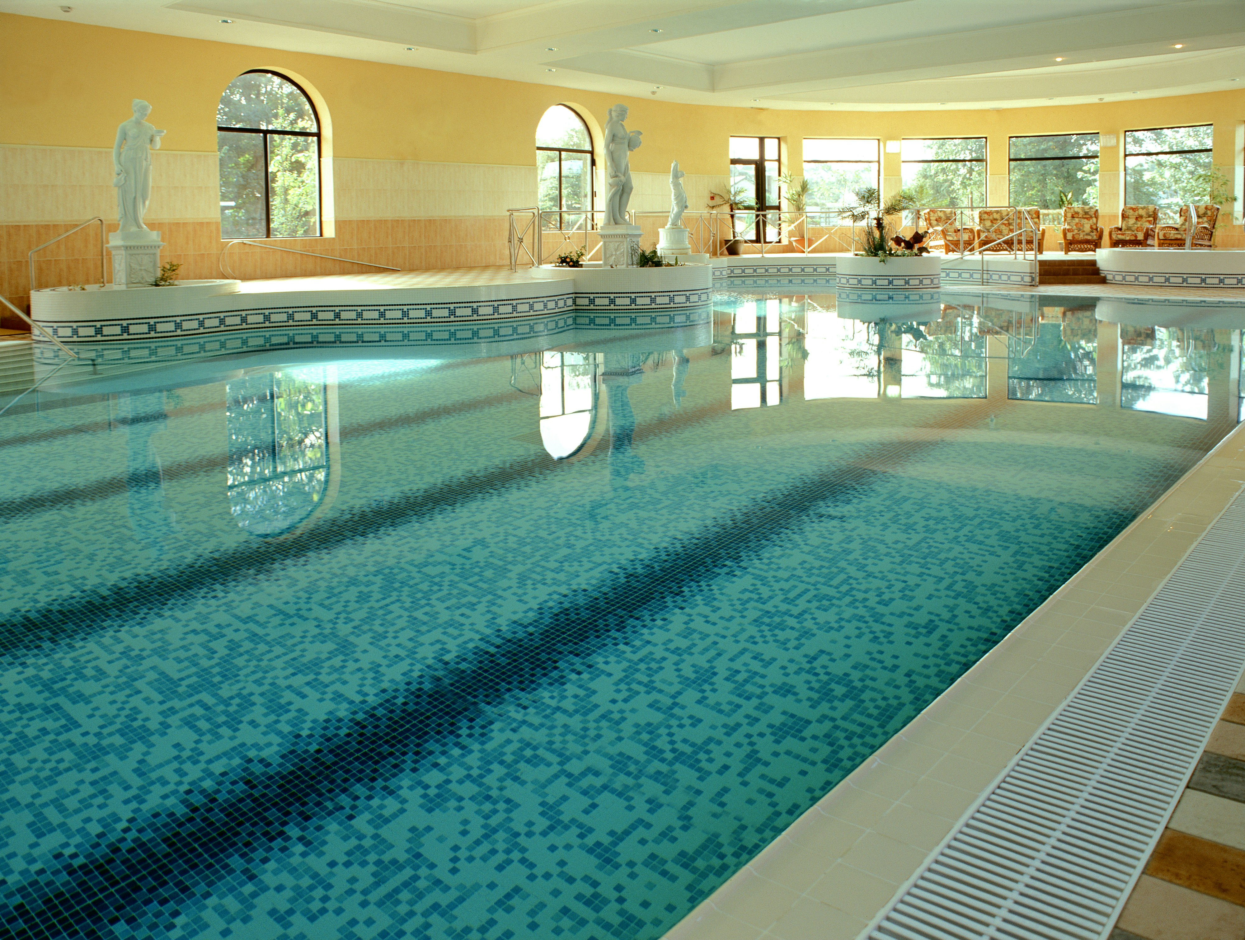 Castlecourt Hotel 25/54