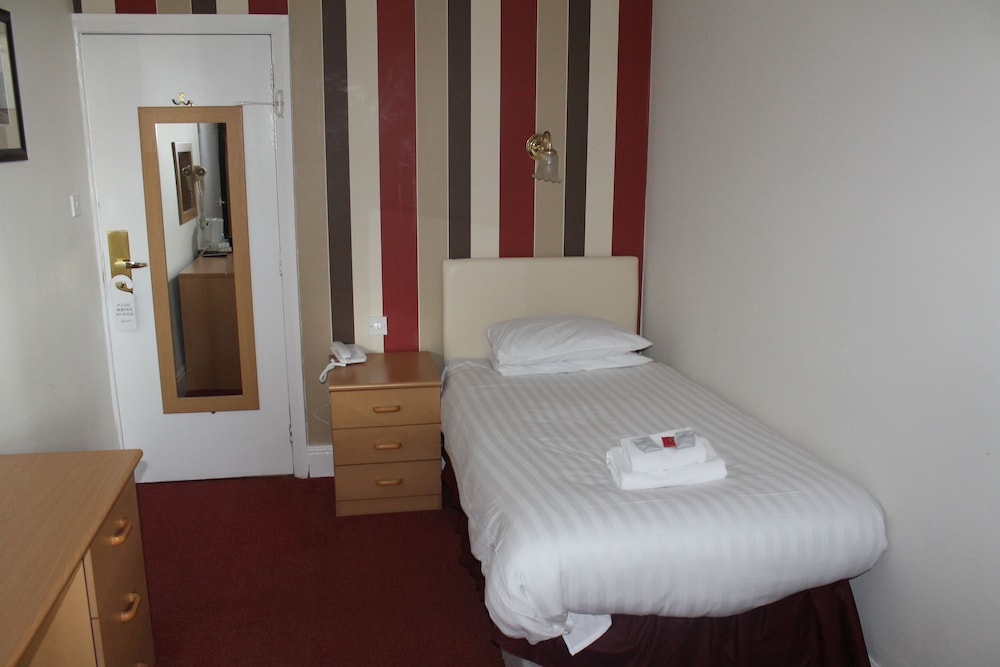 Chatsworth House Hotel 17/50