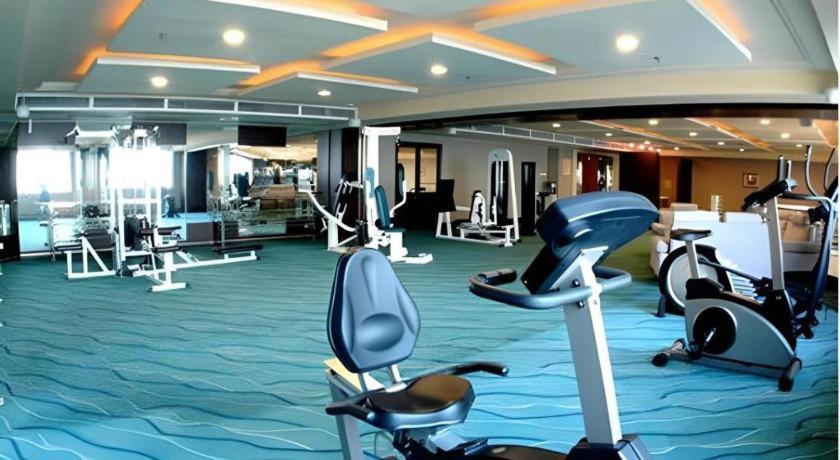 Yantai Golden Gulf Hotel 70/98