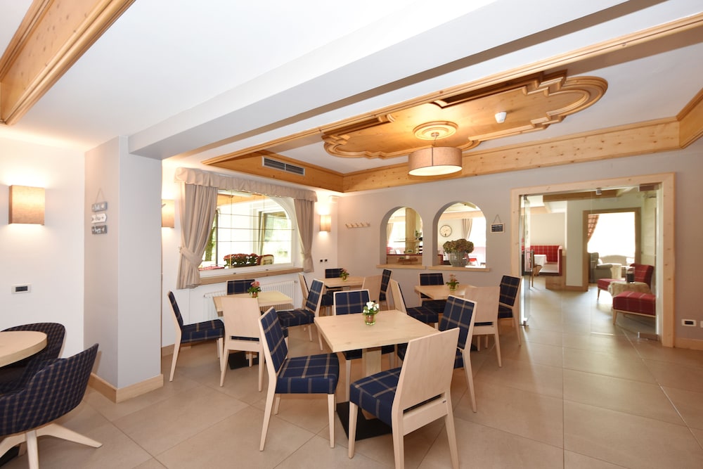 X Alp Hotel 51/64